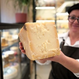 gransasso forma in mano