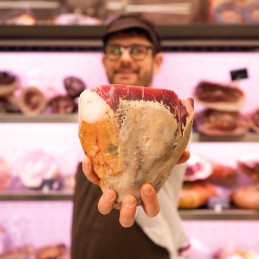 Culatta riserva 20/24 mesi in mano