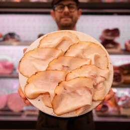 tagliere di arrosto di tacchino affettato