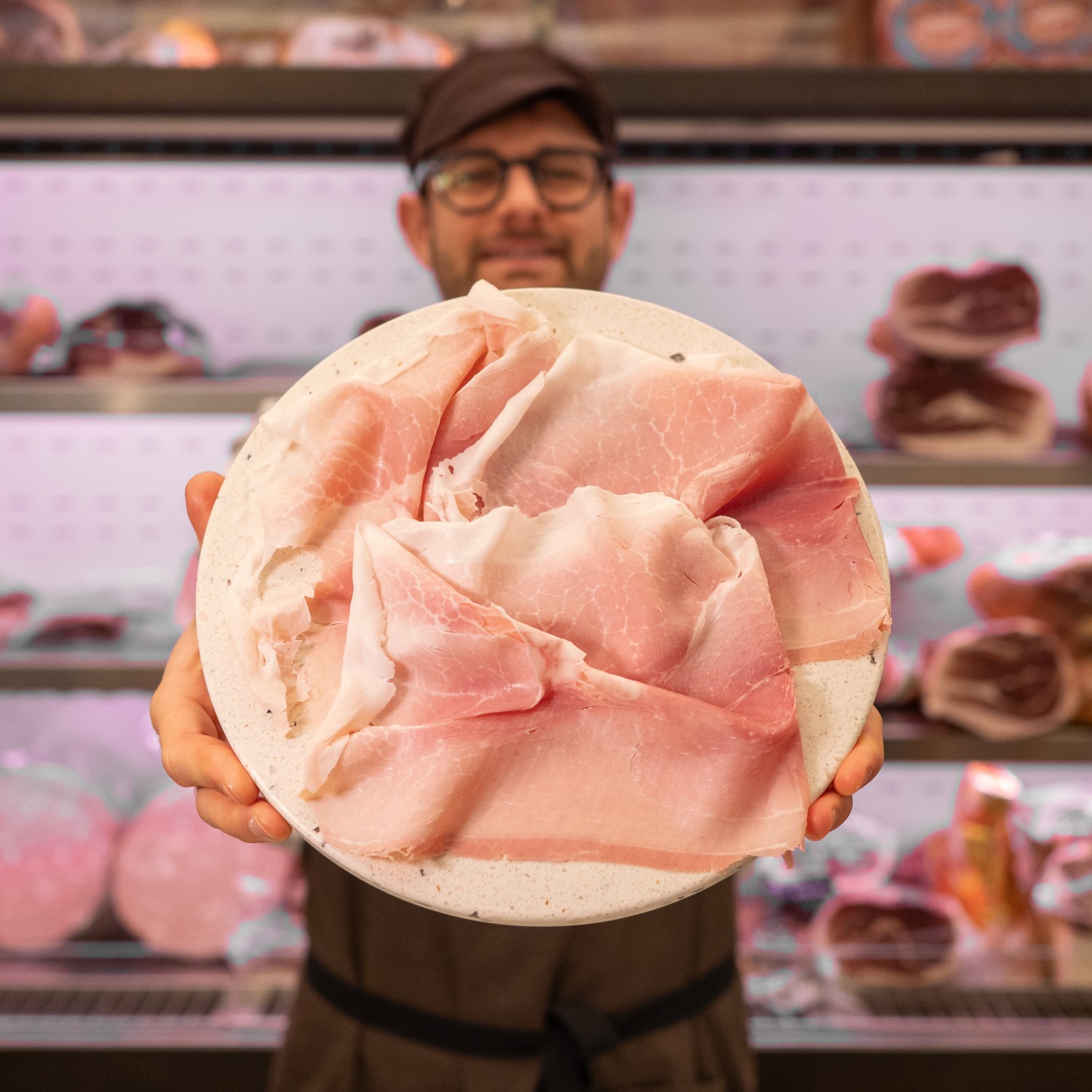 prosciutto cotto 60 affettato su tagliere prosciuttificio Branchi