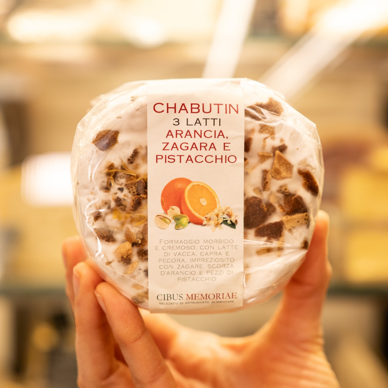 chabutin 3 latti arancia pistacchi in confezionato in mano